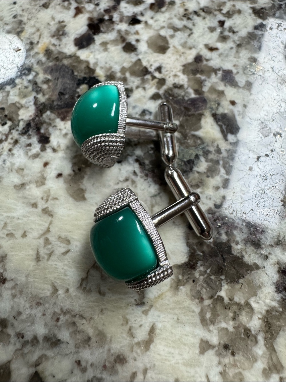 vintage Swank silver-tone cufflinks vibrant green moonglow cabochons mesh wrap